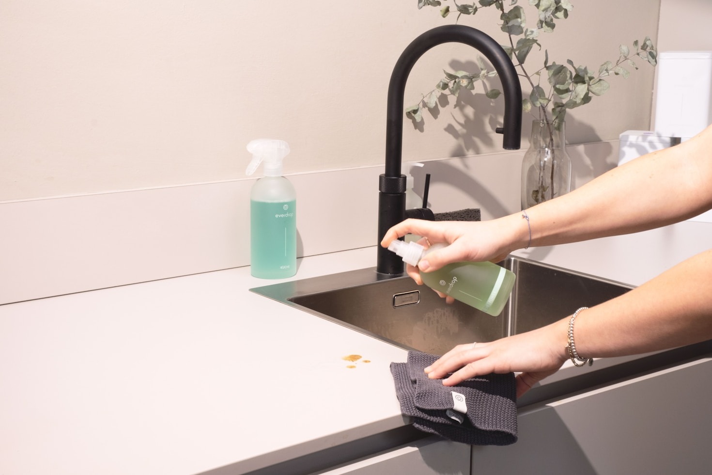 Why Businesses Need Reliable Cleaning Services